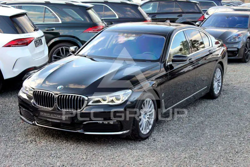 2017 BMW 740