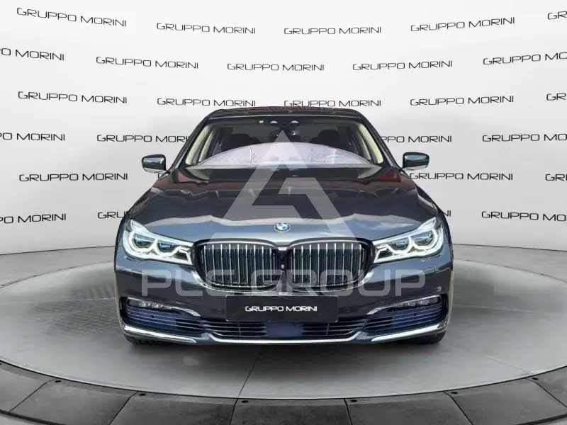 2017 BMW 740