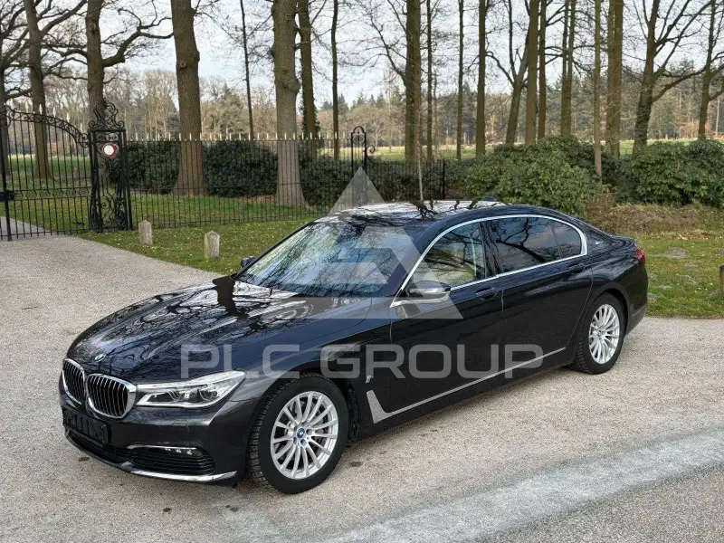 2017 BMW 740