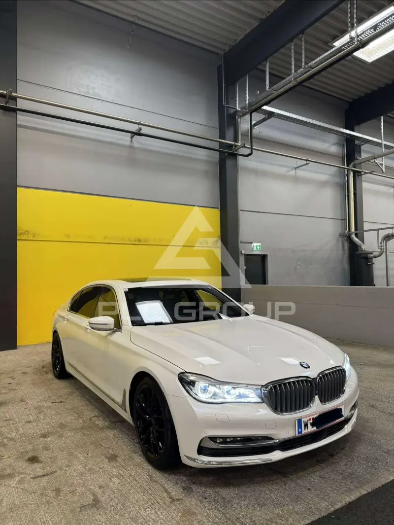 2017 BMW 740
