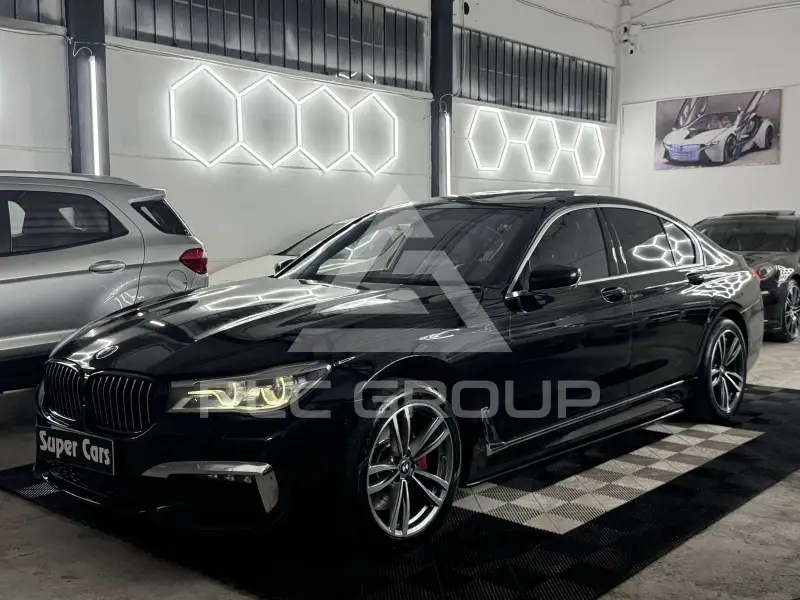 2017 BMW 750