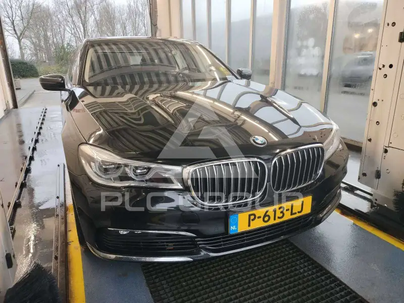 2017 BMW 750