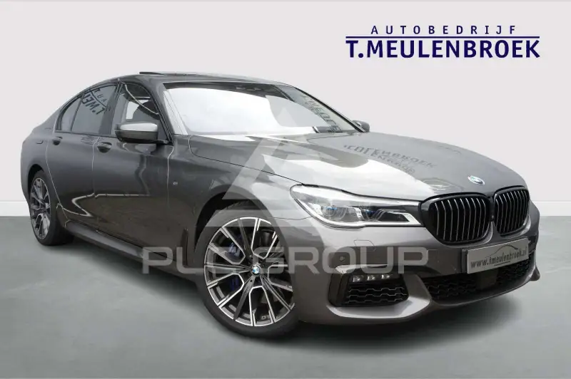 2017 BMW 750