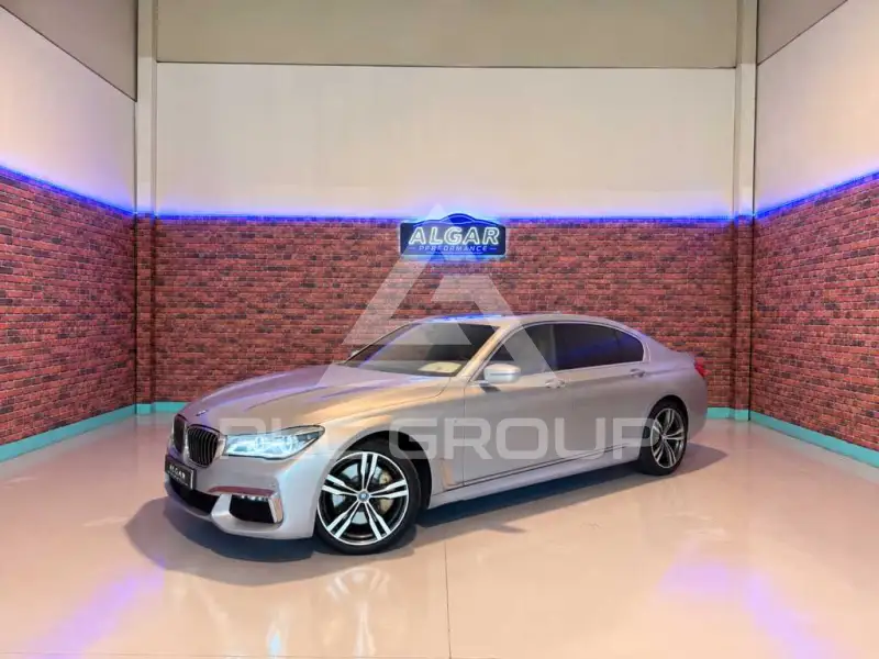 2017 BMW 750