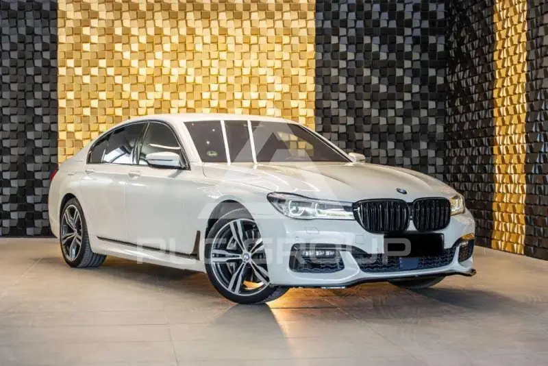2017 BMW 750