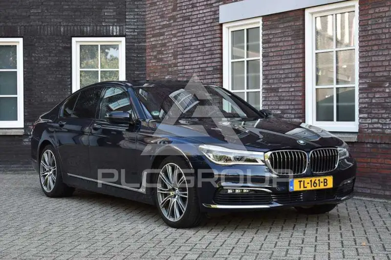 2017 BMW 750
