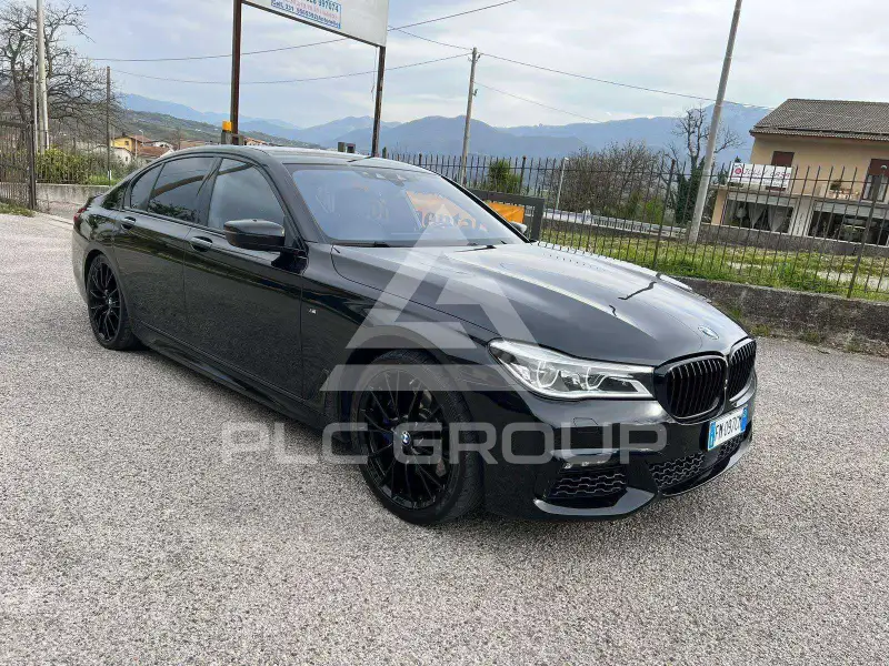2017 BMW 750