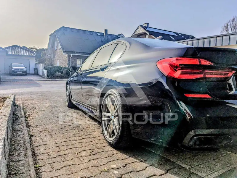 2017 BMW 750