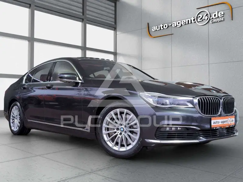 2017 BMW 750