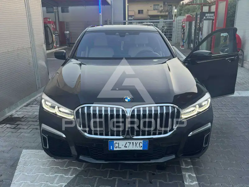 2017 BMW 750
