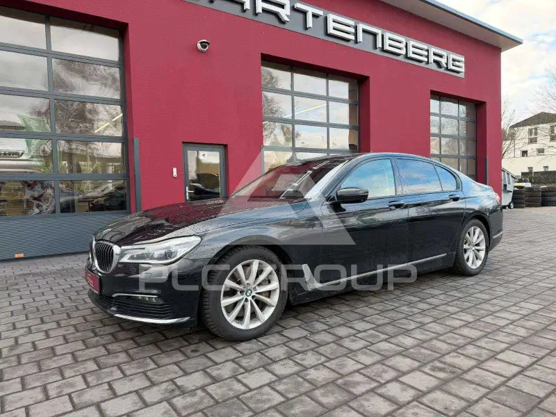 2017 BMW 750