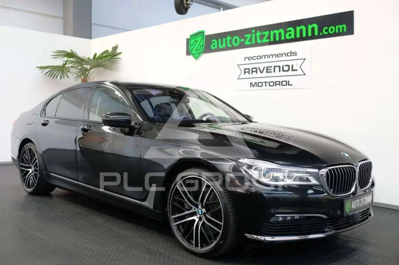 2017 BMW 750