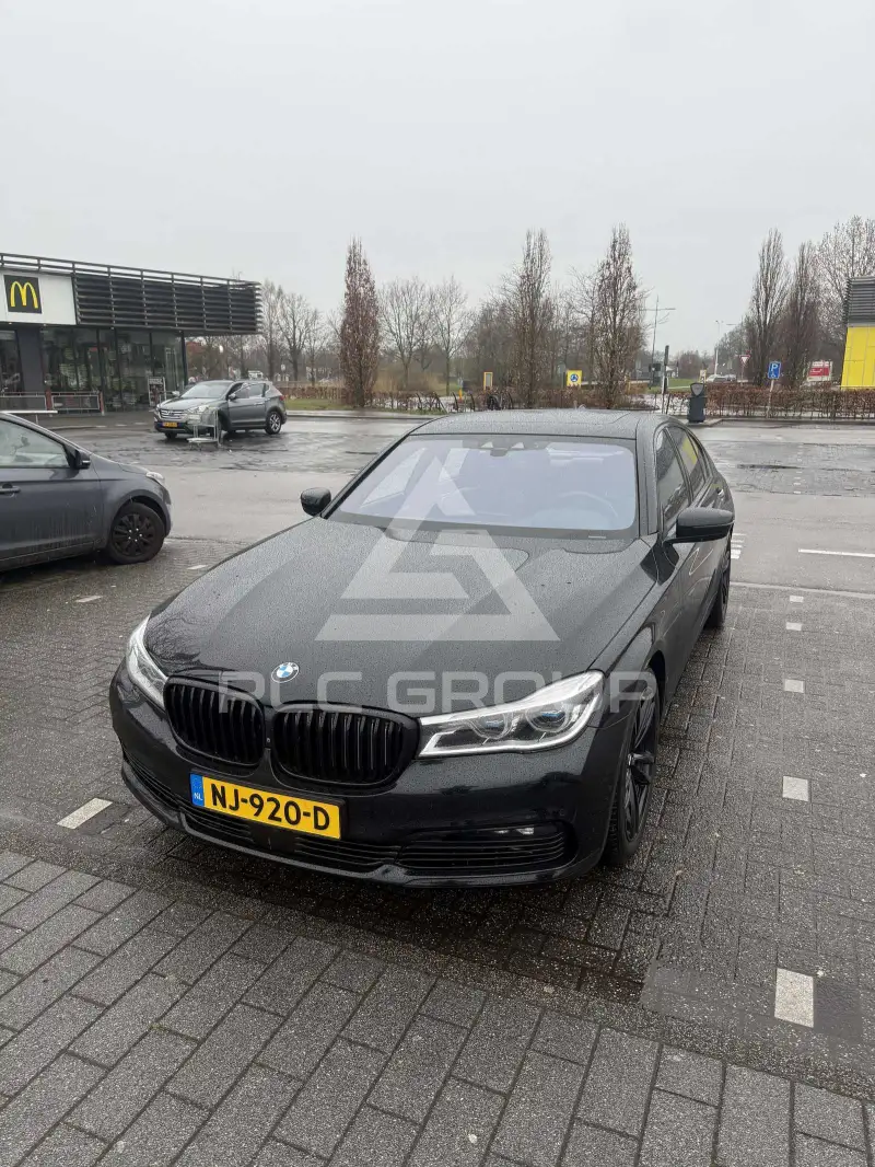 2017 BMW 750