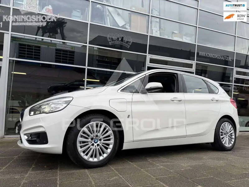 2017 BMW 225