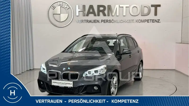 2017 BMW 225