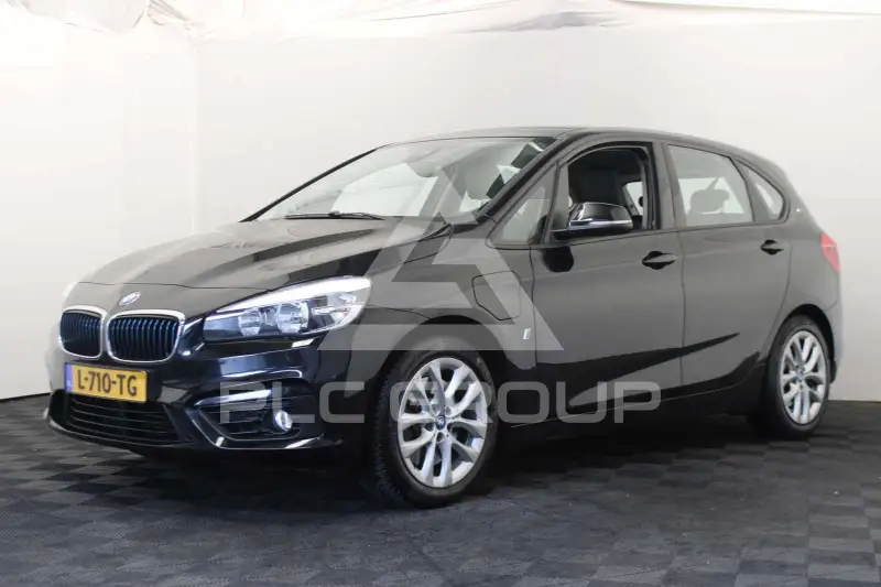 2017 BMW 225