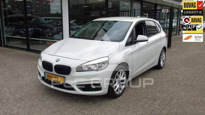 2017 BMW 225