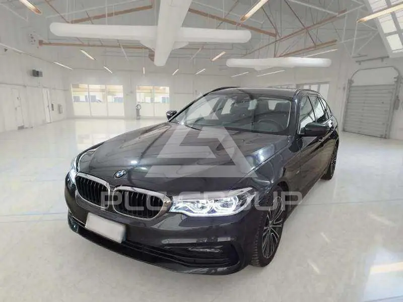 2017 BMW 525