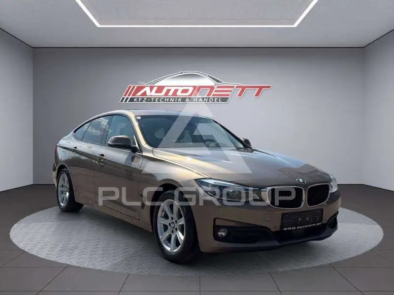 2017 BMW 320