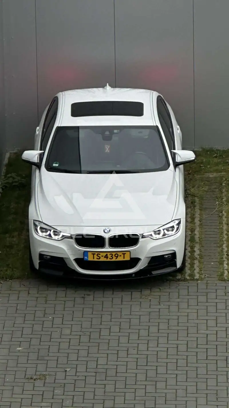 2017 BMW 320