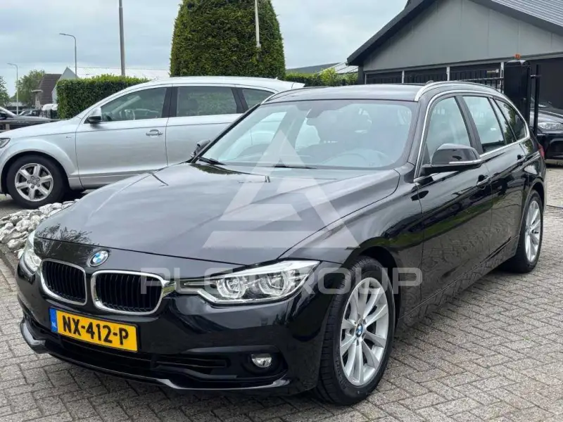 2017 BMW 320