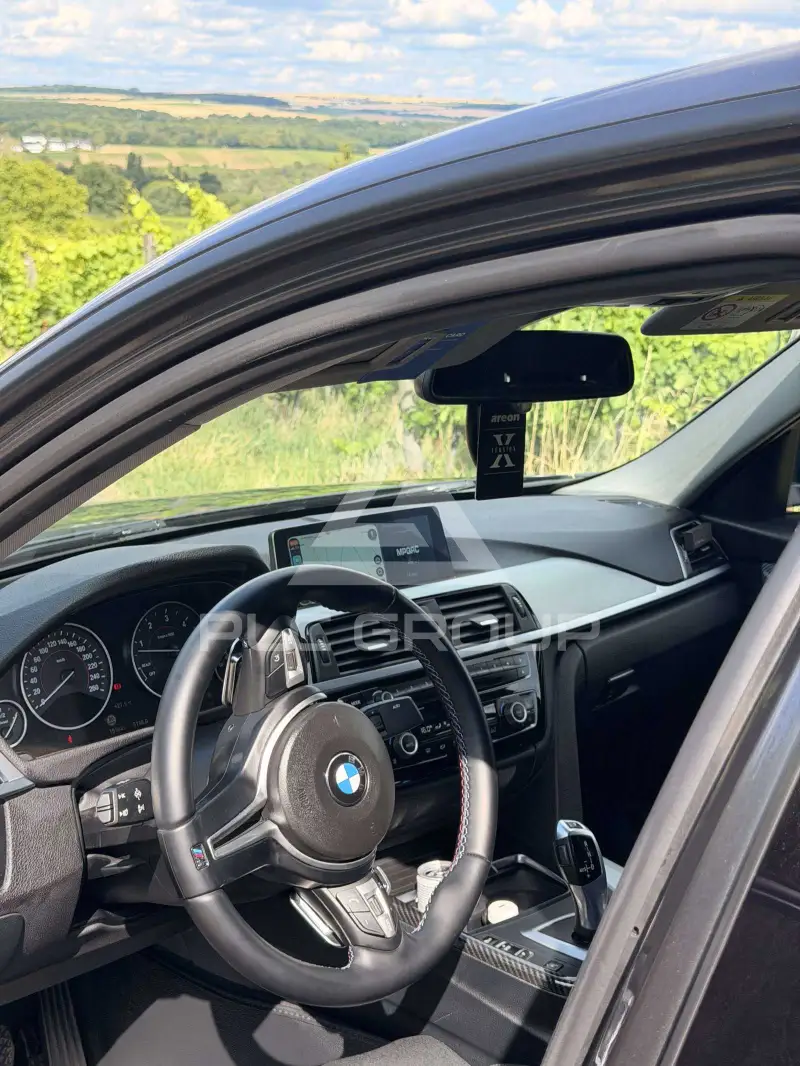 2017 BMW 330