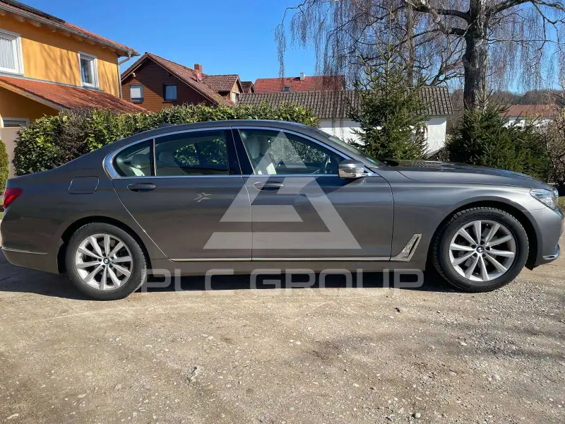 2017 BMW 730