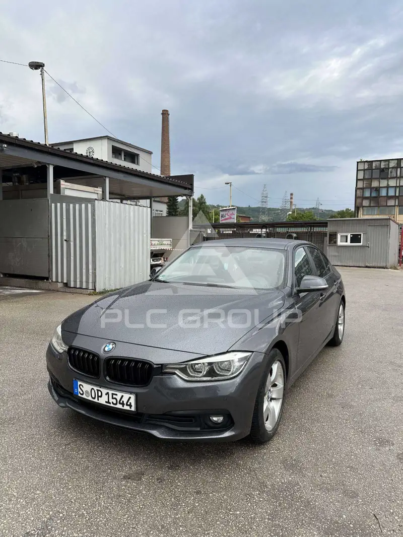 2017 BMW 318