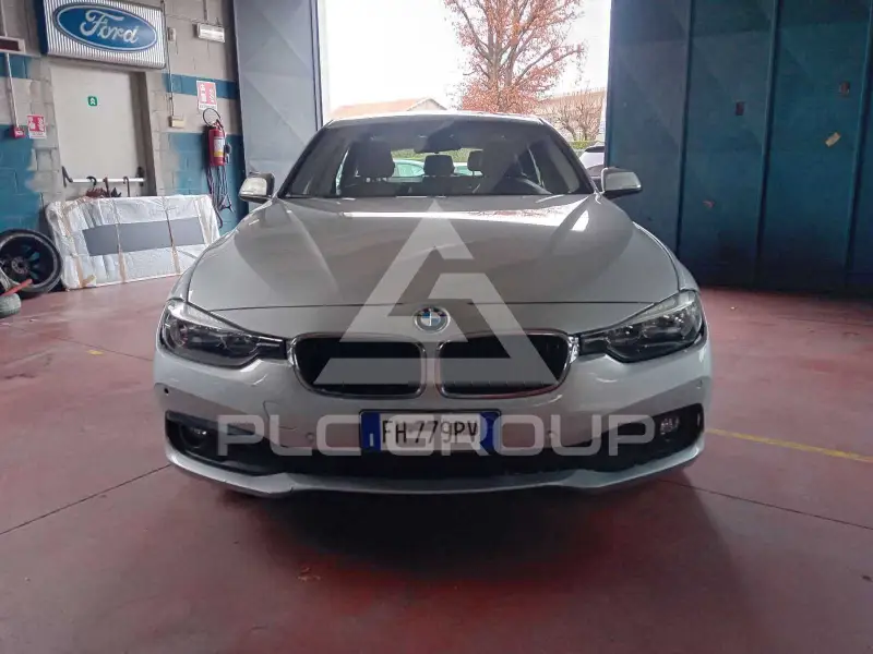 2017 BMW 318
