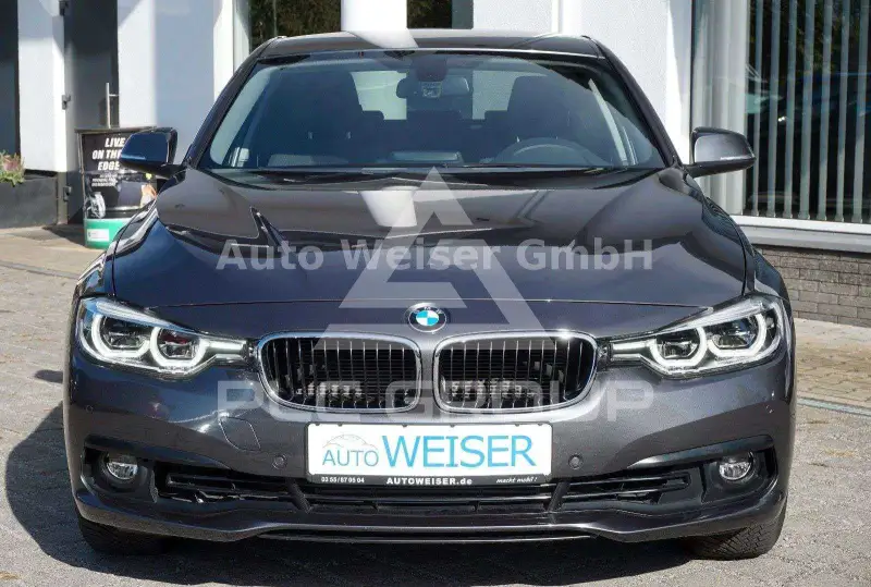 2017 BMW 318