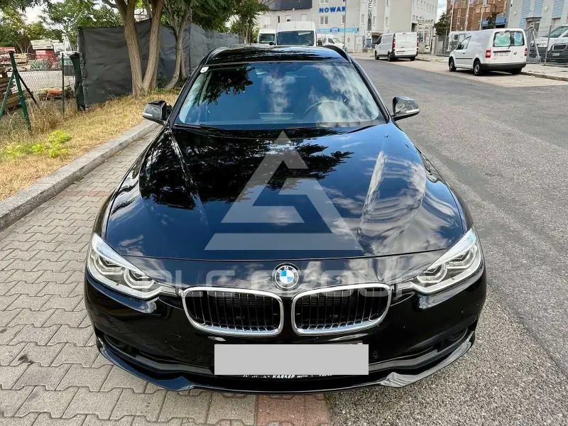 2017 BMW 318