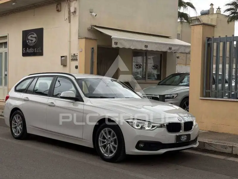 2017 BMW 318