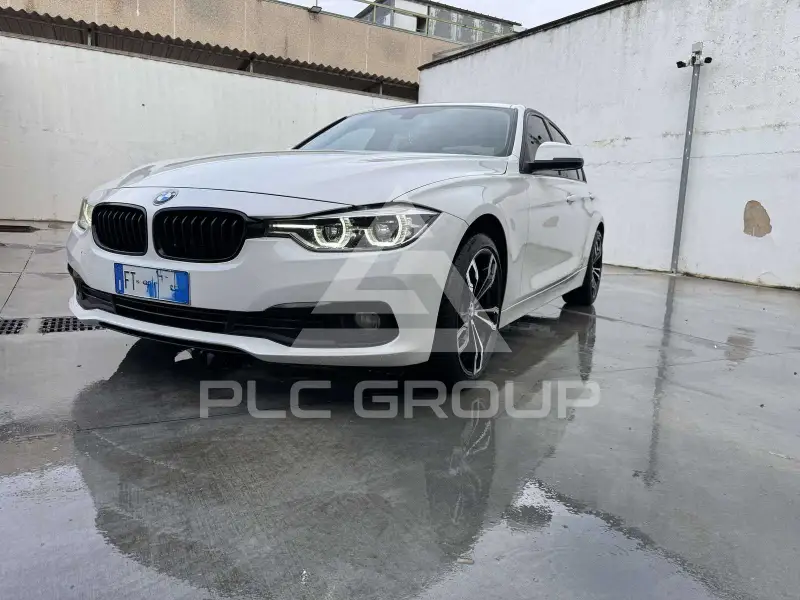 2017 BMW 318