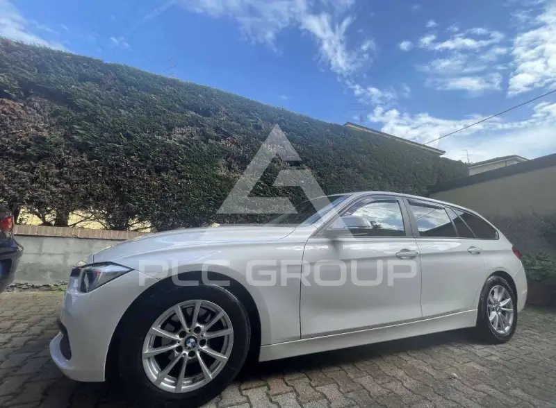 2017 BMW 318