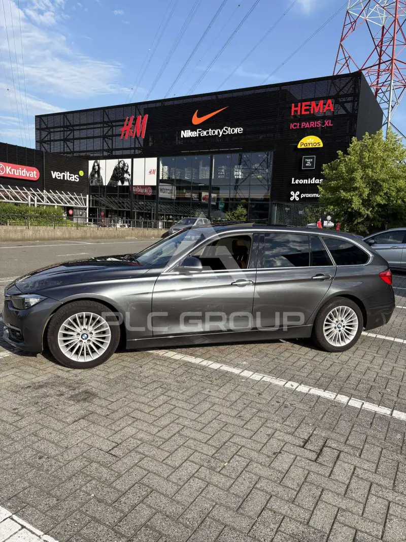 2017 BMW 318