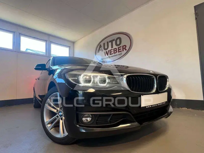 2017 BMW 318