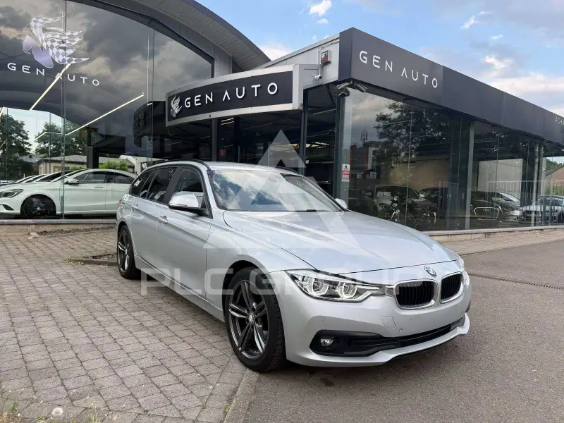2017 BMW 318