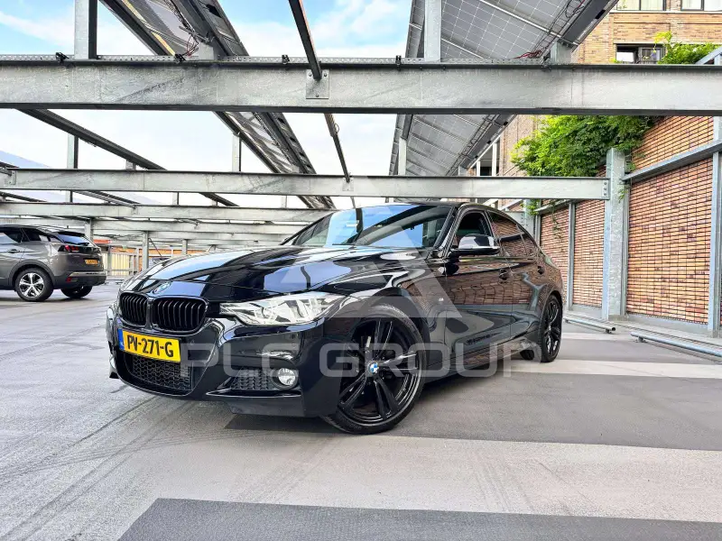 2017 BMW 318