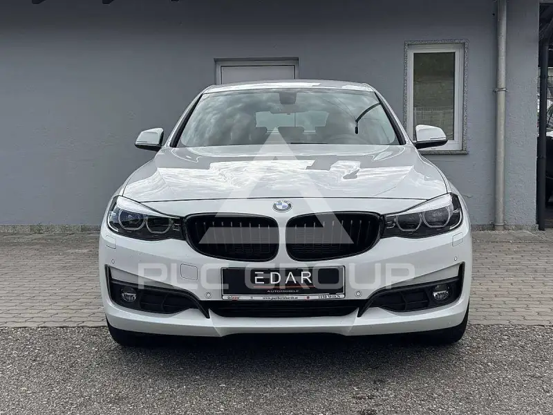 2017 BMW 318