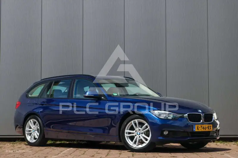 2017 BMW 318