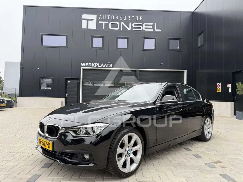 2017 BMW 318