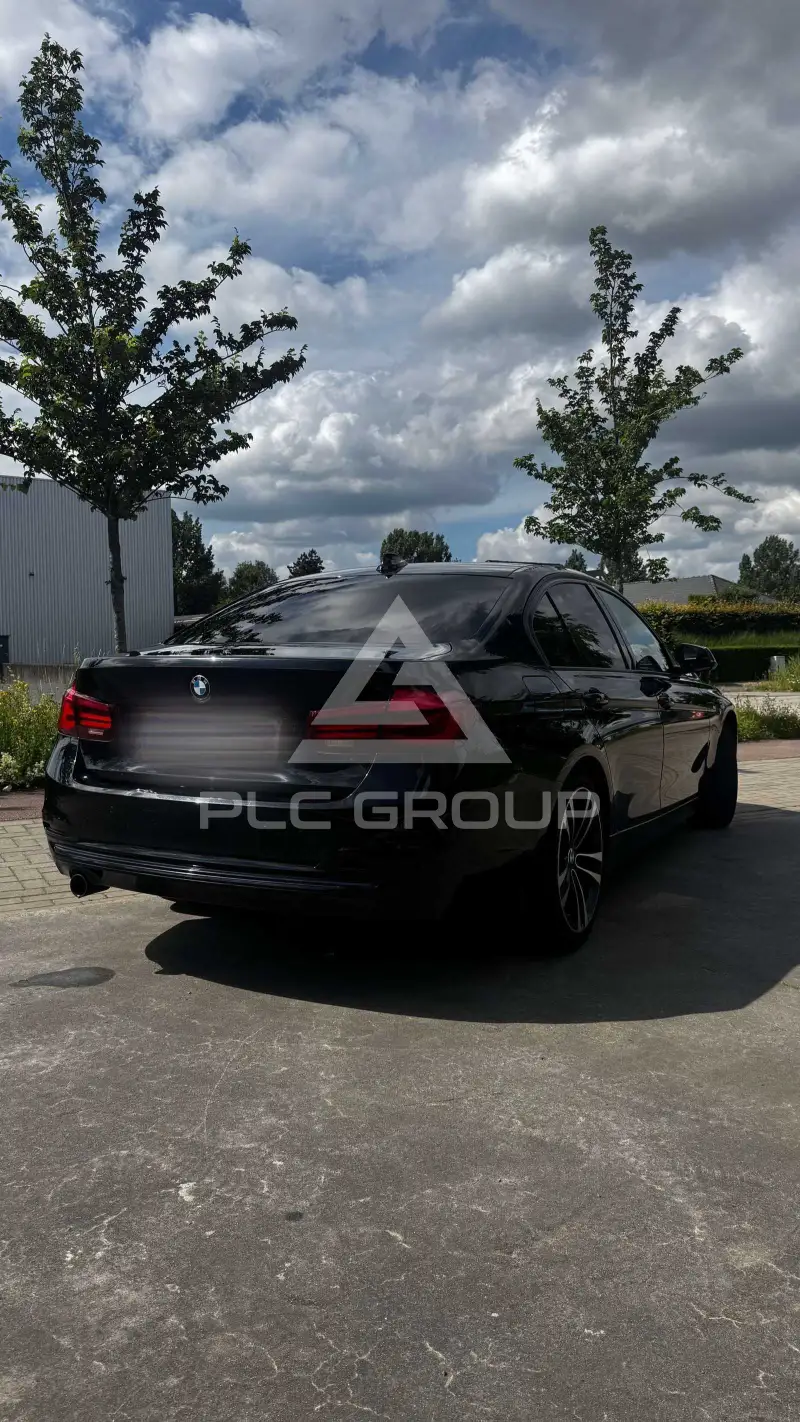2017 BMW 318
