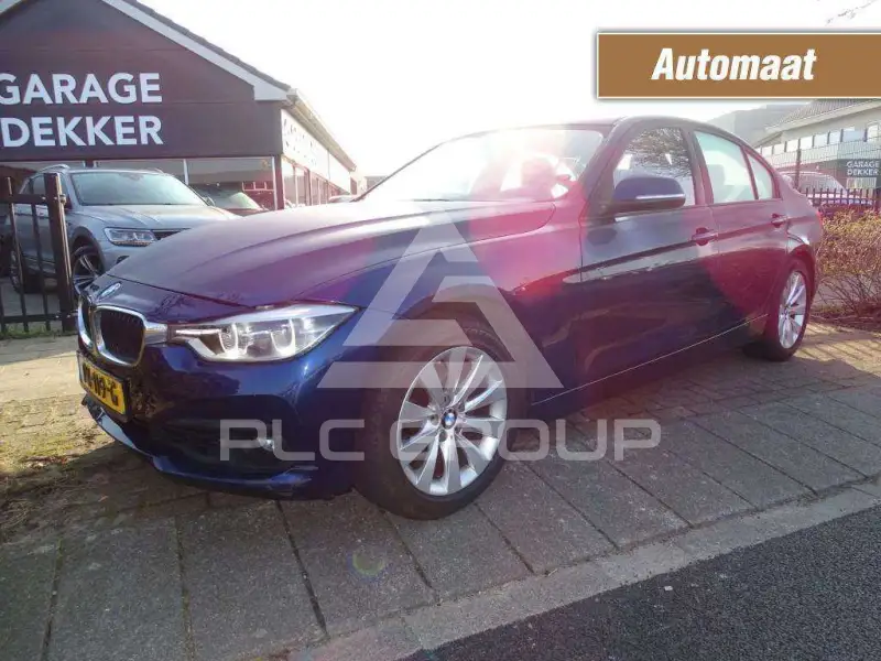 2017 BMW 318