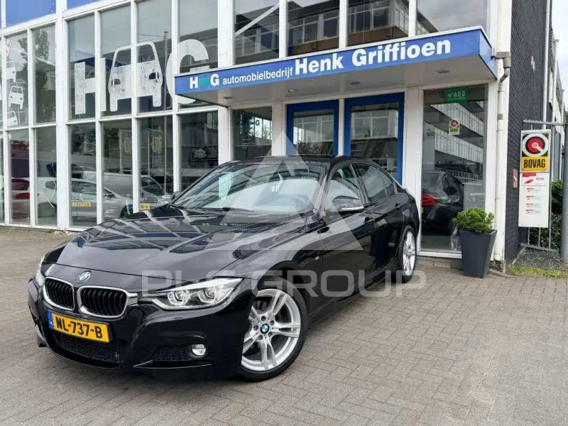 2017 BMW 318