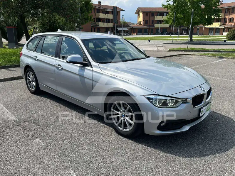 2017 BMW 318