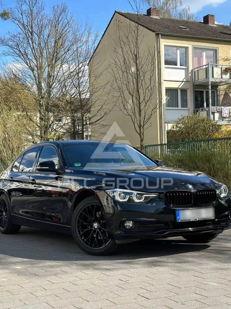 2017 BMW 318