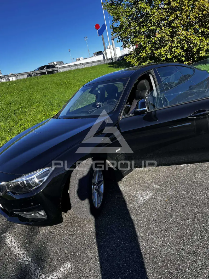 2017 BMW 318