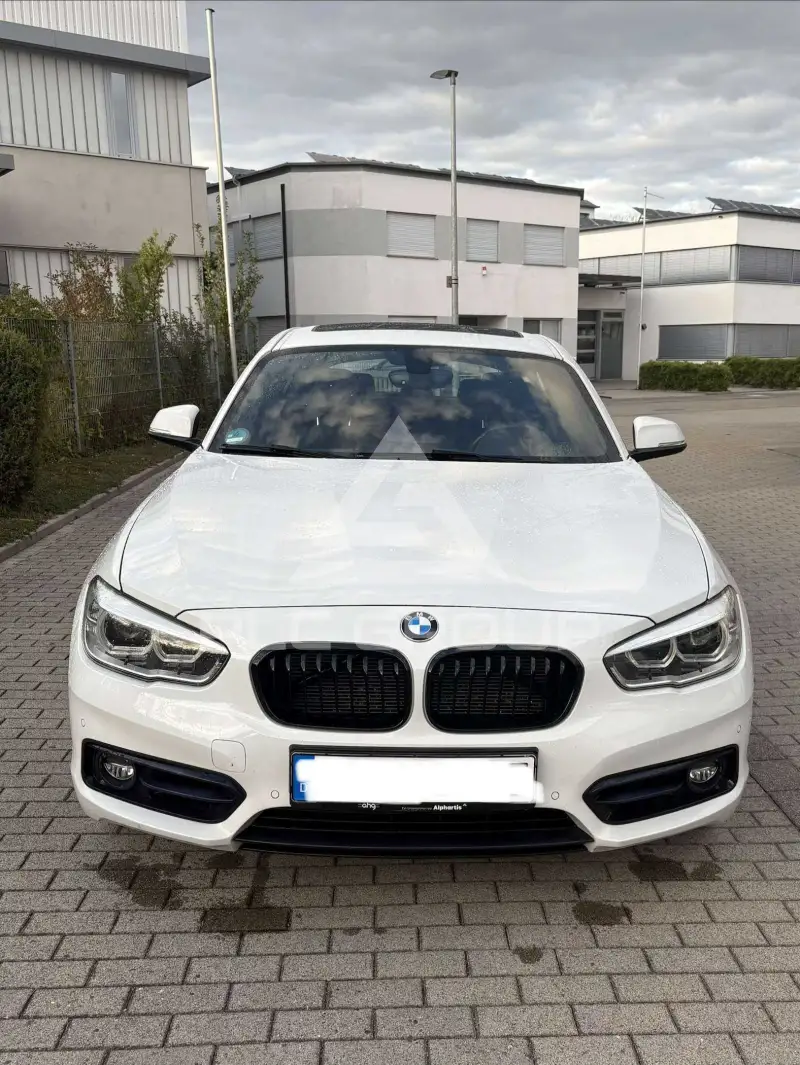 2017 BMW 120