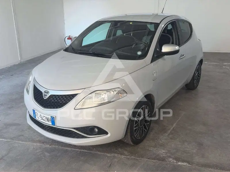 2017 Lancia YPSILON