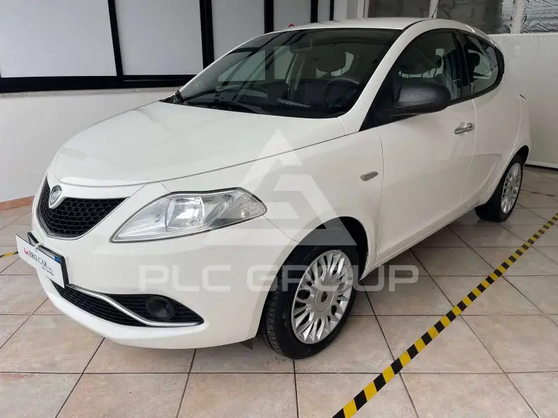 2017 Lancia YPSILON